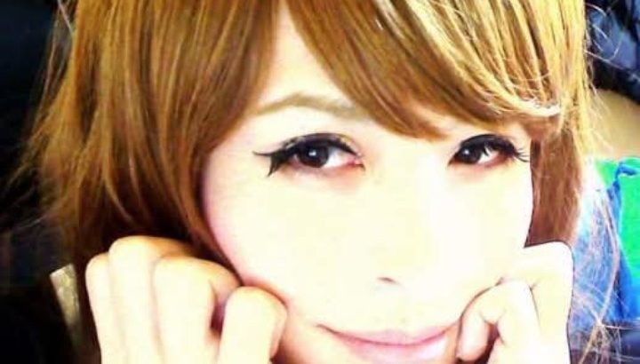 生配信女DJ詐欺師